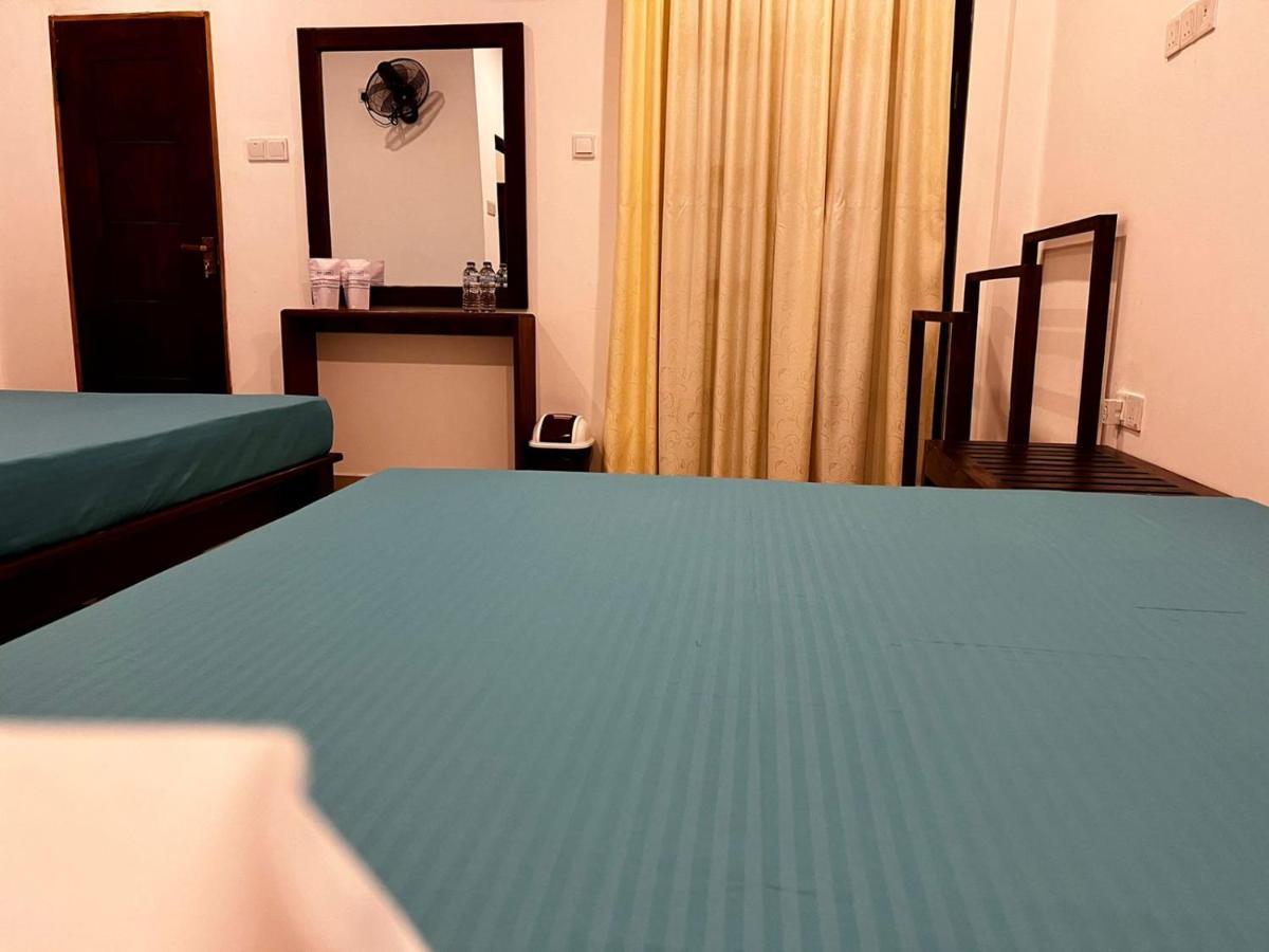 Theon Resort Anurâdhapura Extérieur photo